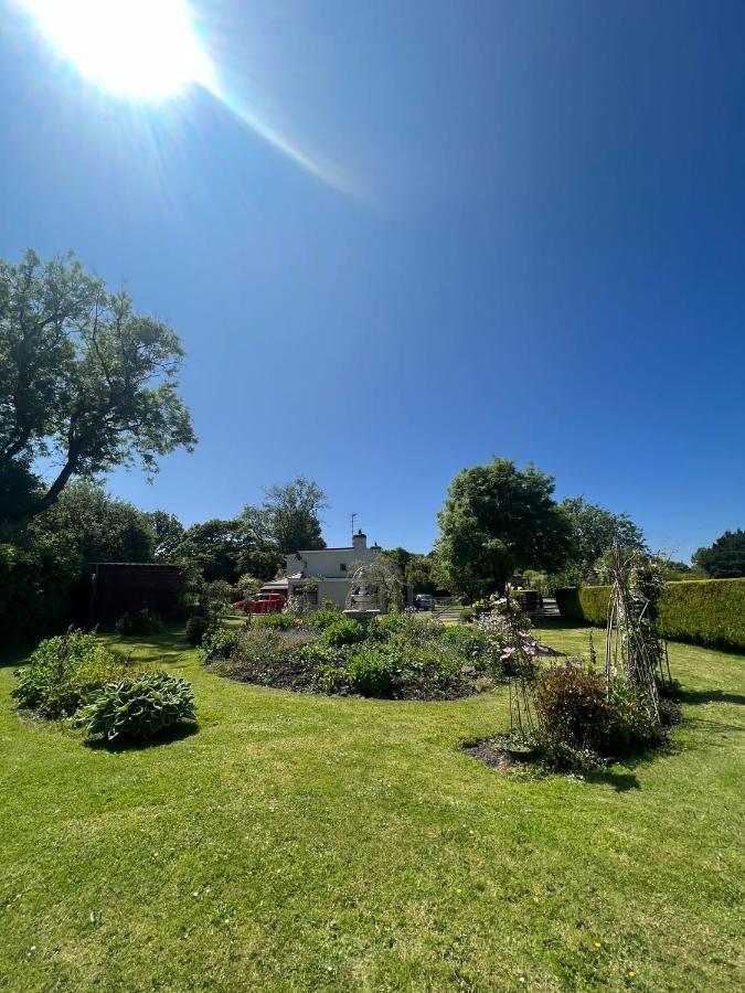 Kilgetty Broadmoor Farm Bed & Breakfast エクステリア 写真