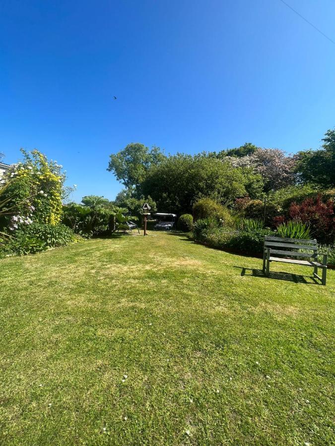 Kilgetty Broadmoor Farm Bed & Breakfast エクステリア 写真